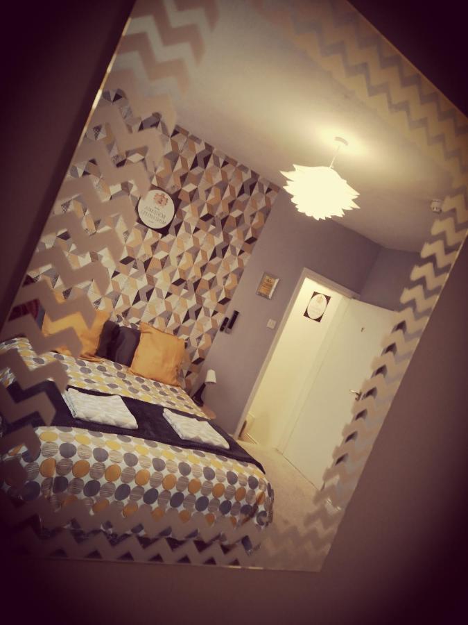 Mini Hotel Leeds Лийдс Екстериор снимка